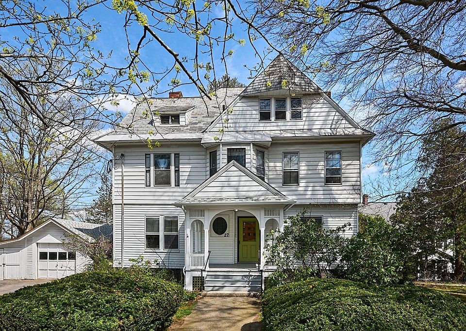 1st image of 27 Crescent St