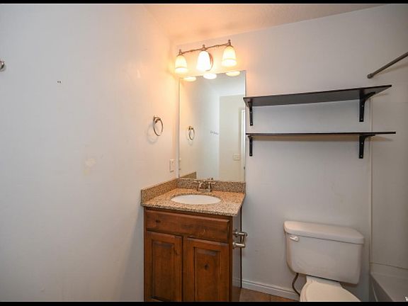4th image of 4728 S Balveine Pl