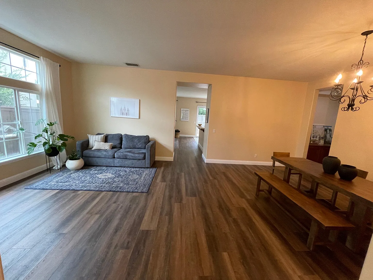 4 bed, 2196 sqft, $3,100 — Photo 4