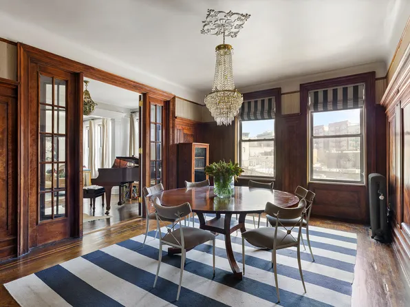 800 Riverside Drive image 4 of 17