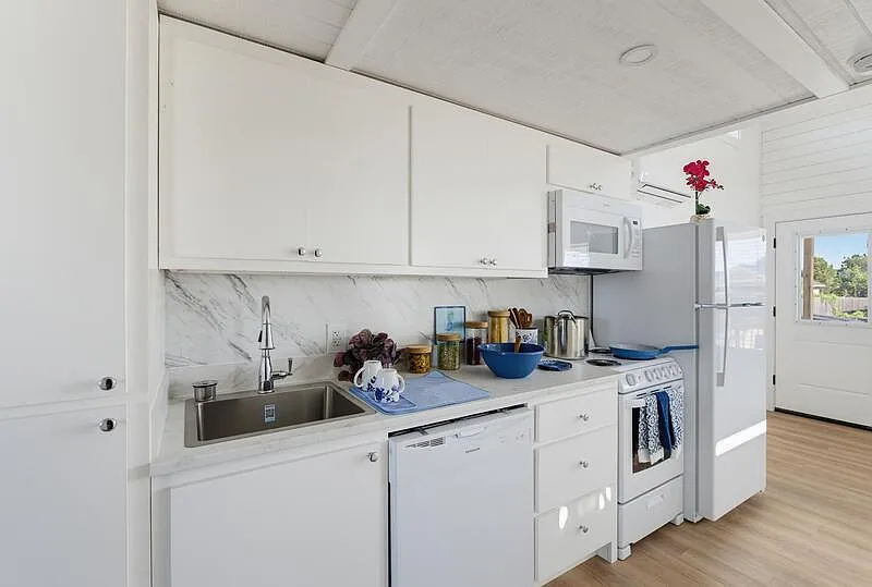 2 bed, 1.0 bath, 588 sqft, $1,275 — Photo 4