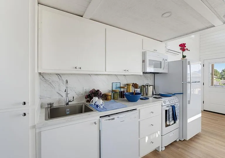 204 Marlin St #9 — Photo 4