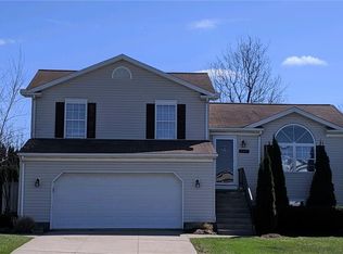 2831 Valley View Cir, Erie, PA 16509