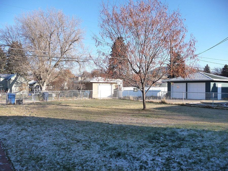 1st image of 242 Kensington Ave