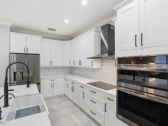 5th image of 2469 Heydon Cir E