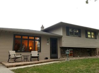 2114 Martha St, Highland, IN 46322