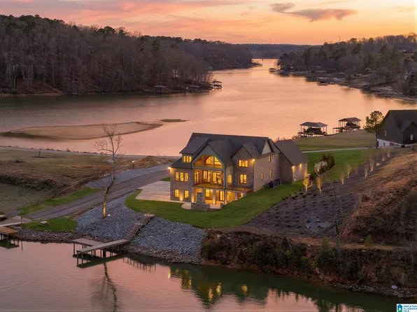 445 Lake Pointe Dr, Lincoln, AL 35096