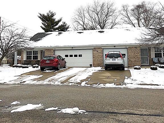2nd image of 1006 E Apple Lake Dr