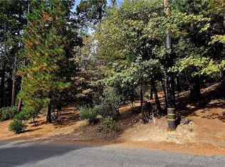 308 Pioneer Rd, Lake Arrowhead, CA 92352