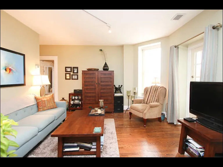 1325 13th St NW — Photo 2