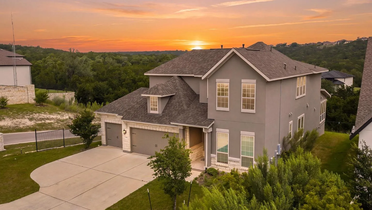4 bed, 4.5 bath, 3380 sqft, $3,600 — Photo 1