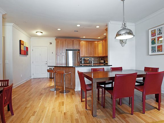 Dining Area & Kitchen