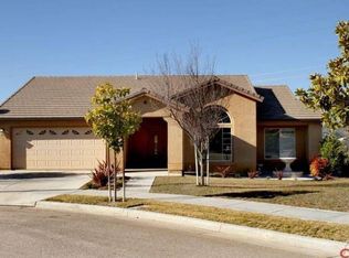 137 Via Camelia, Paso Robles, CA 93446