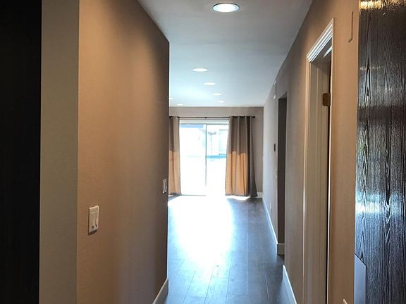 2nd image of 333 Burchett St