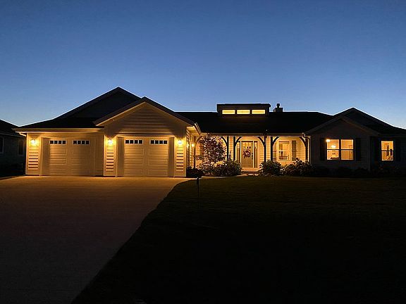 3rd image of 5038 Wild Meadow Dr