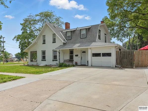 1812 Hancock St, Bellevue, NE 68005