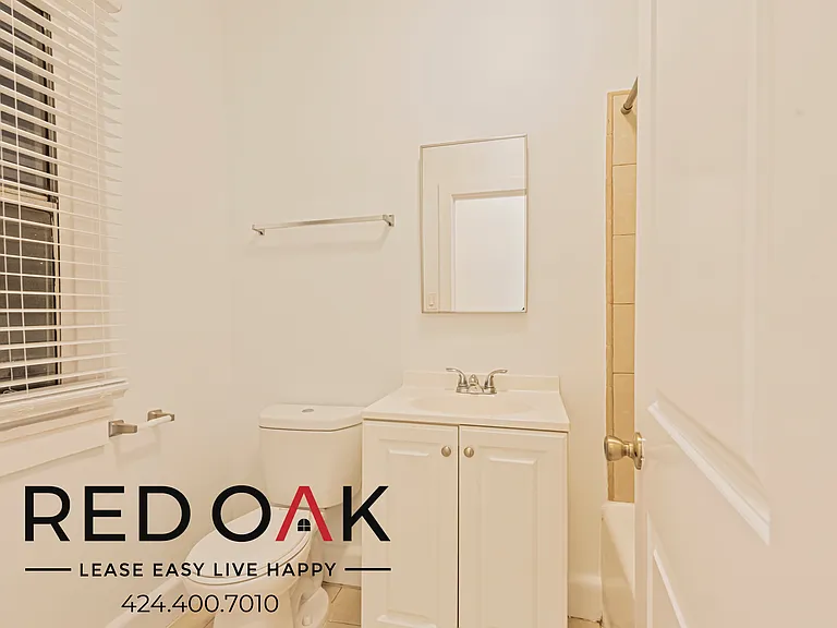 1056 S Normandie Ave #301 — Photo 7