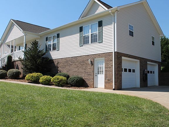 2nd image of 5091 S Oak Cir