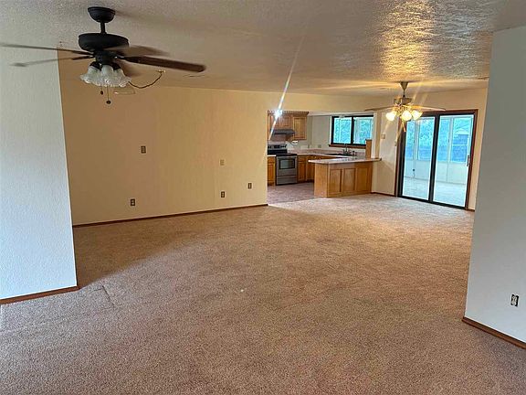 5th image of 216 SW 78th St