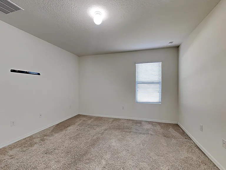320 Aberdeen Dr — Photo 9