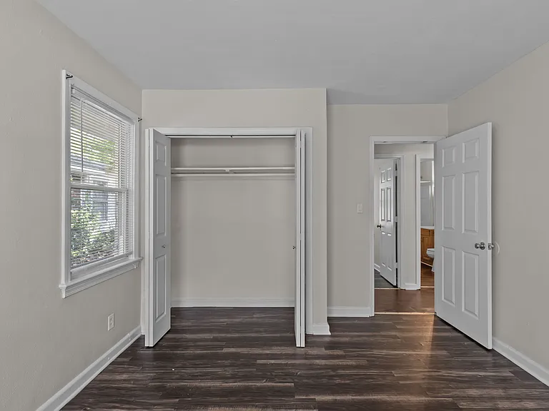 1708 W 48th St — Photo 13