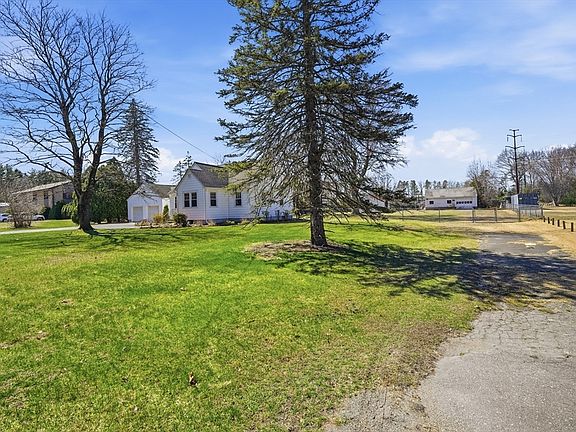 4th image of 182 Lockhouse Rd