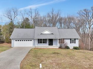 135 Logan Ln, Dayton, TN 37321