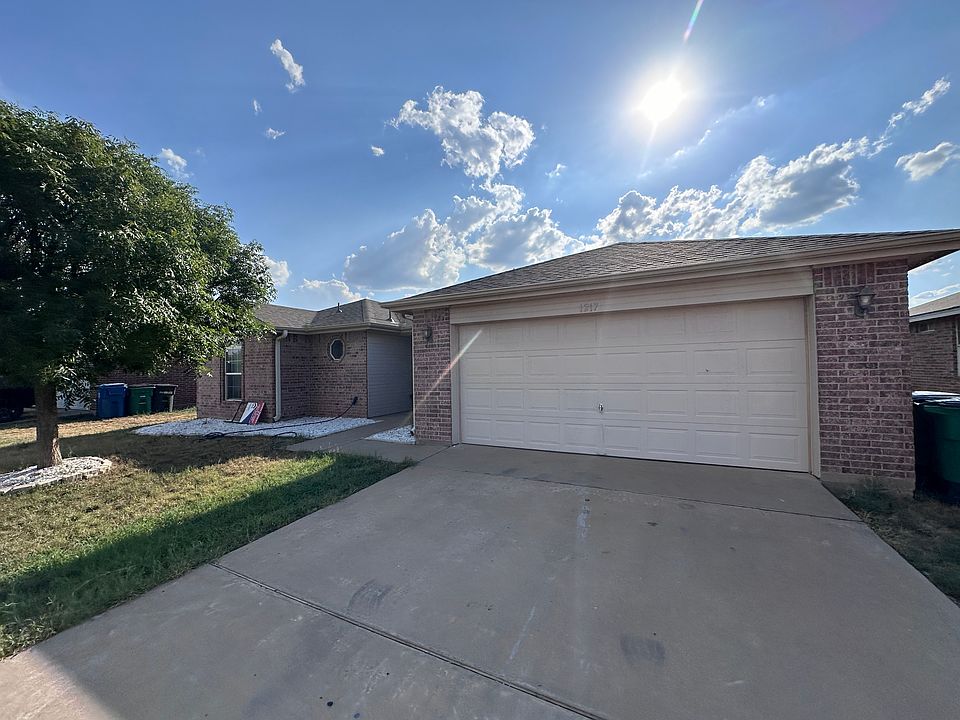 1st image of 1217 Wallace Ln