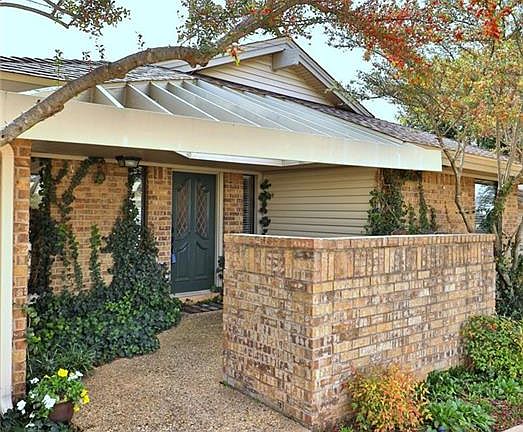 3rd image of 1221 Chariot Cir