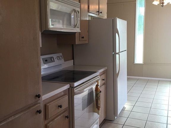 4th image of 1521 Pineywood Dr