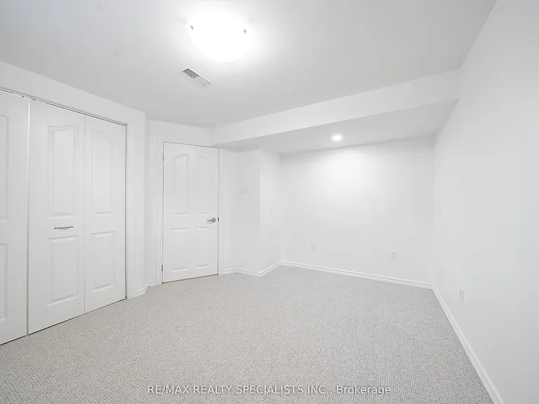 635 Peele Blvd — Photo 11