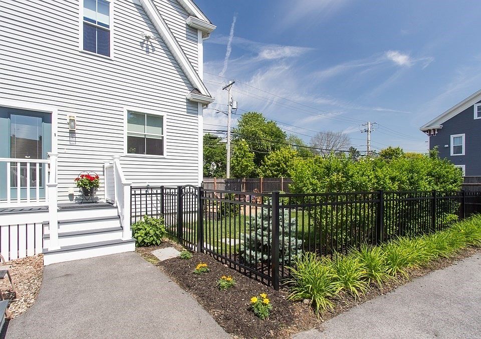 1st image of 111 Highland Ave #1