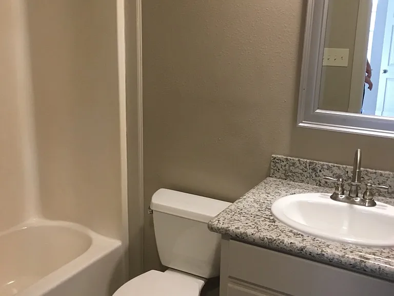 14737 Central Woods Ave — Photo 6