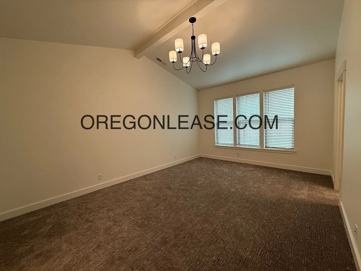 Santa Clara area 3/2 1800sf — Photo 2