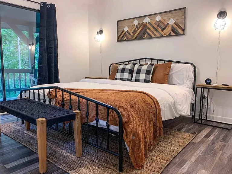 63 Mint Ln — Photo 16