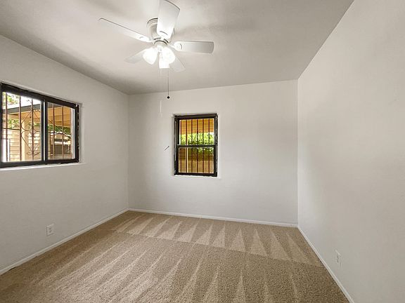 5th image of 2620 Manzano St NE