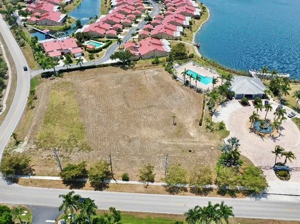 2001 Bal Harbor Blvd, Punta Gorda, FL 33950