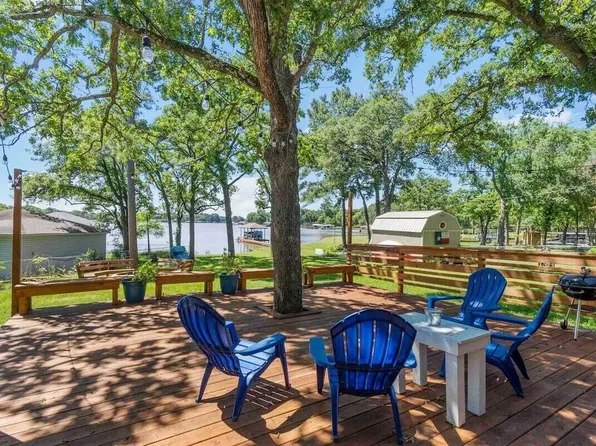 149 Evergreen Dr, Gun Barrel City, TX 75156