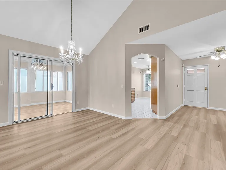 5741 El Palomino Dr — Photo 8