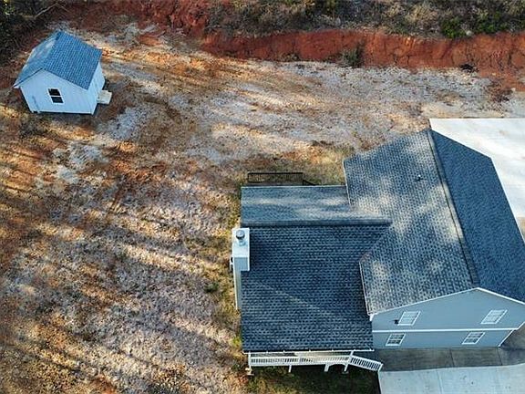 3rd image of 4872 Lewis Rd