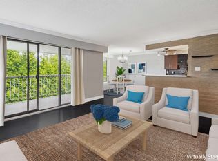 1390 Merklin St #302, White Rock, BC