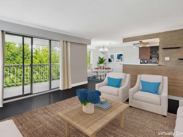 1390 Merklin St #302, White Rock, BC V4B 4C1