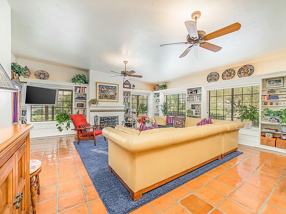 3rd image of 1080 E Calle Mariposa