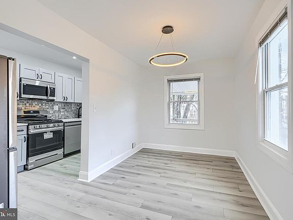 5th image of 4400 Manorview Rd