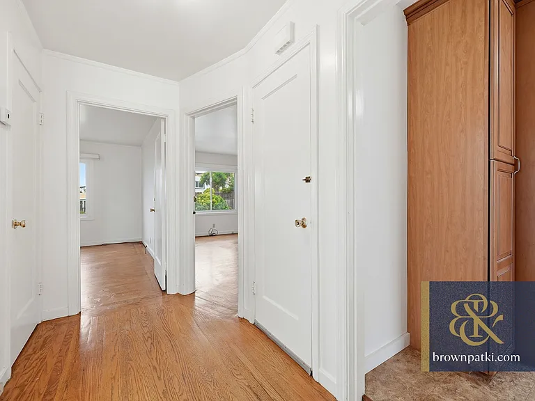 320 Bridgeview Dr — Photo 10