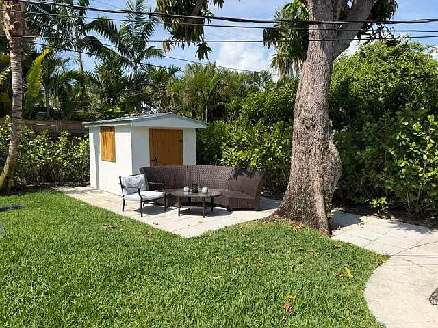 211 Princeton Dr — Photo 19