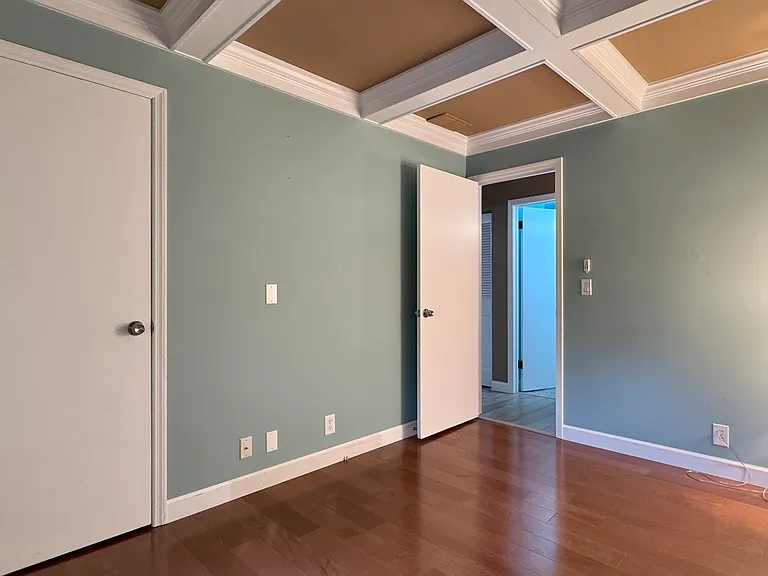 1630 S Walnut Ln — Photo 13