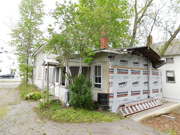 3rd image of 25 Leavitt Street