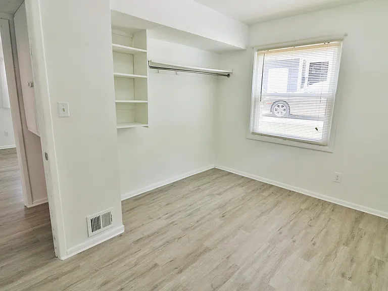 13002 Atlantic Ave — Photo 14