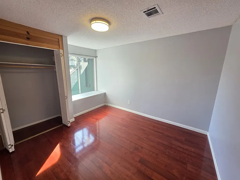12520 Wellington Park Dr — Photo 3